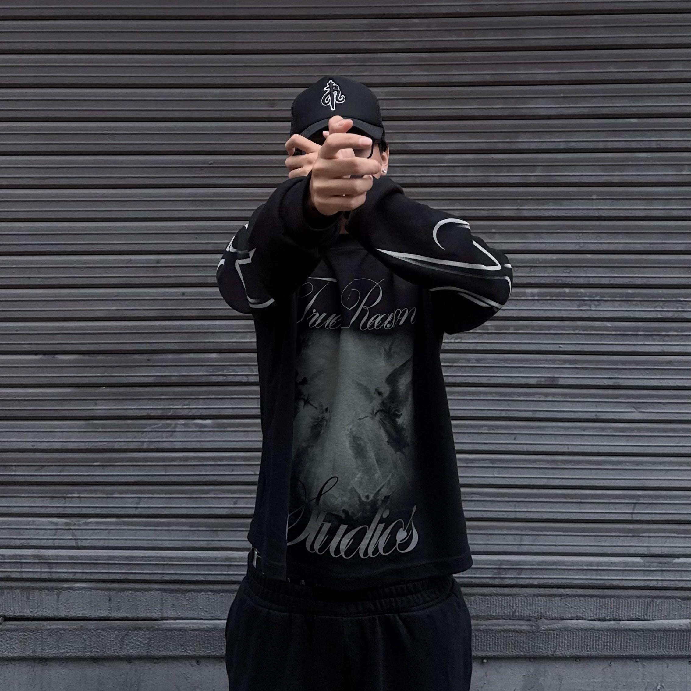 Long Sleeve Negro "Amerikan" Boxy